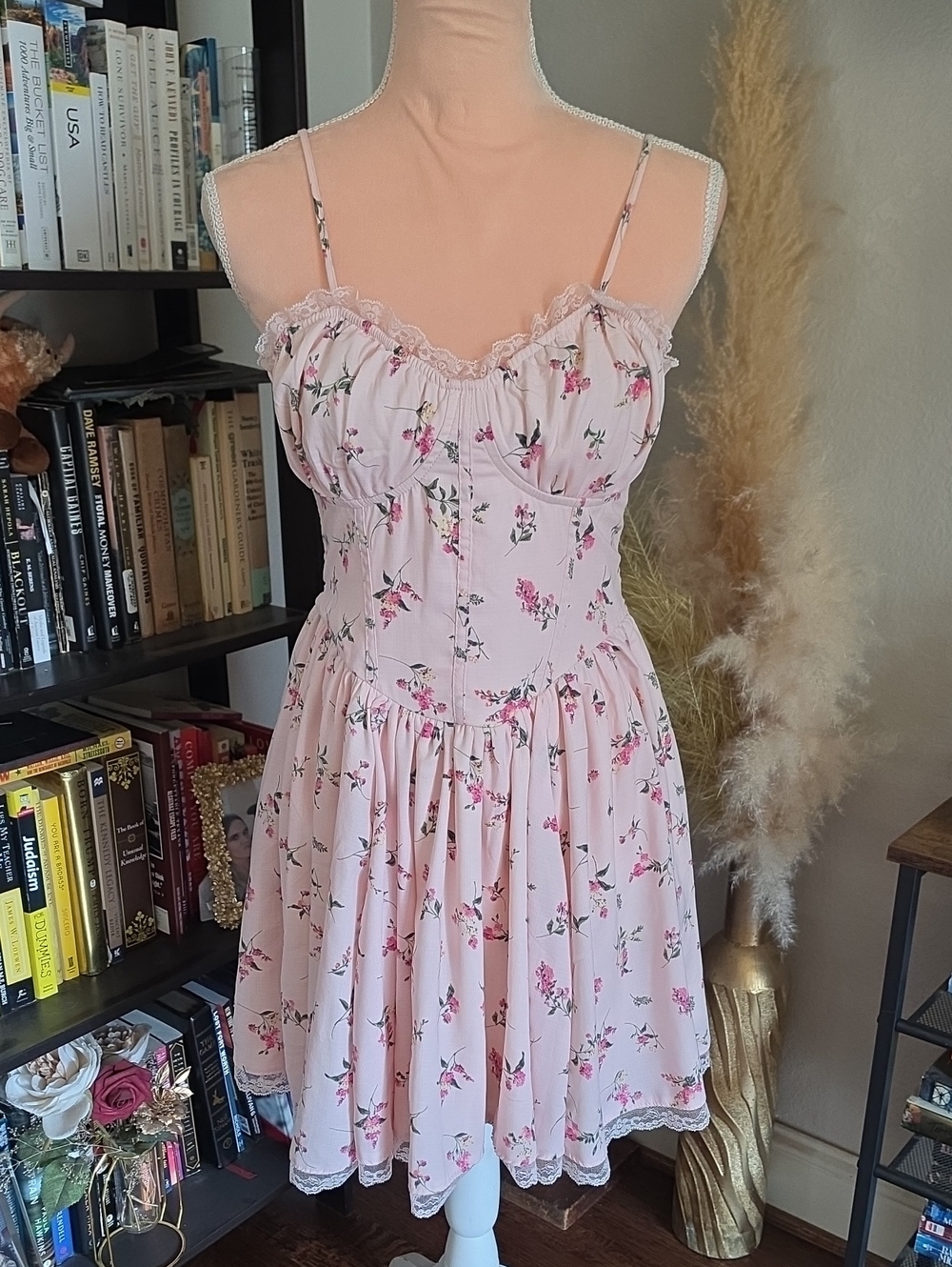 Thirty/ Thirty LA Soft Pink Floral Lace-Trim Spaghetti Strap Dress Size Large.